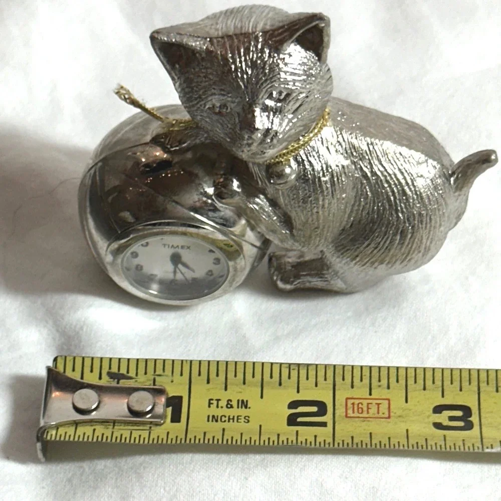 Timex Mini Clock Collectible Silver Excellent Kitten Cat Yarn Ball Vintage Style